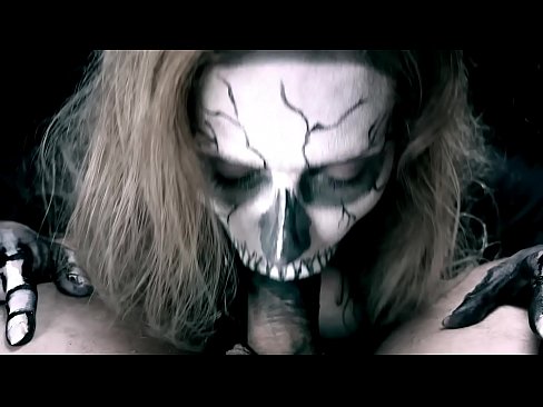 ❤️ Demon nighean sucking cock le a beul dubh agus slugadh cum. ❌  Bhidio fucking  leinn  ﹏